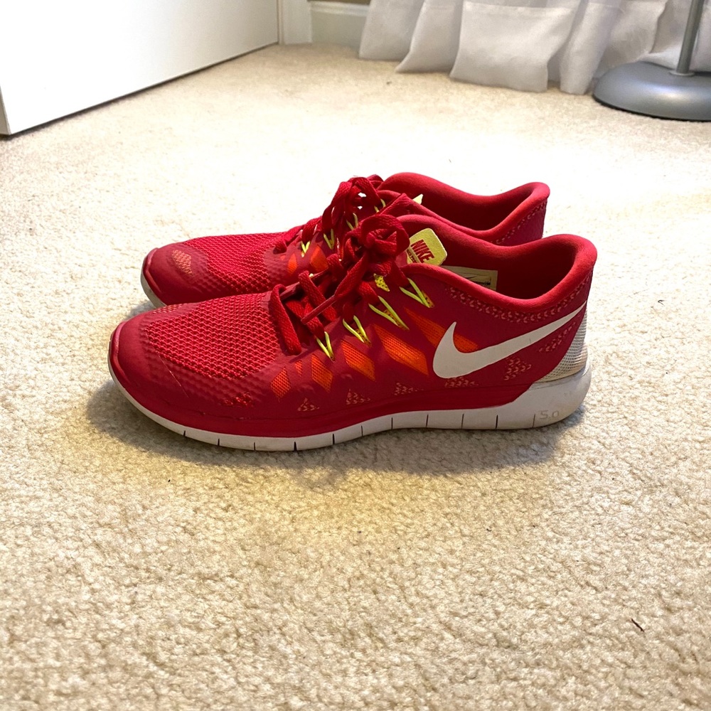 Red Nike 5.0 Free Runs